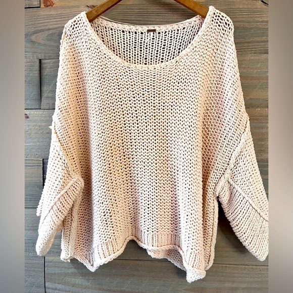 Free People Sweaters - FREE PEOPLE LOOSE KNIT SWEATER